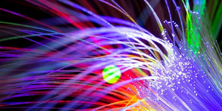 Espírito Santo: Rede de fibra óptica do Governo do Estado chega a 33 municípios