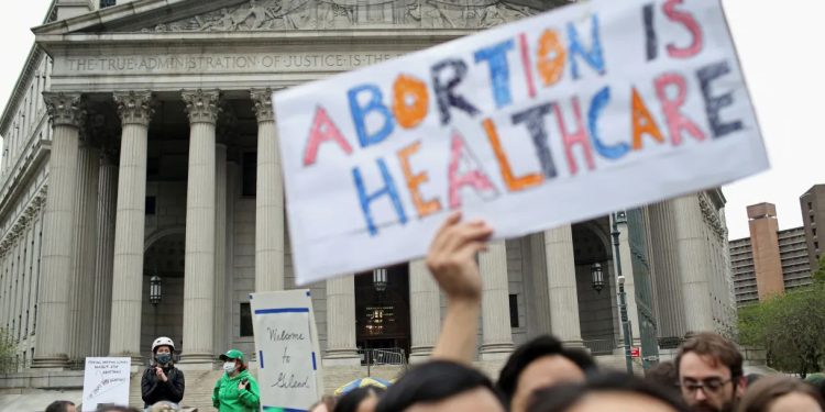 Mundo: Aborto é legalizado em 77 países mediante apenas solicitação