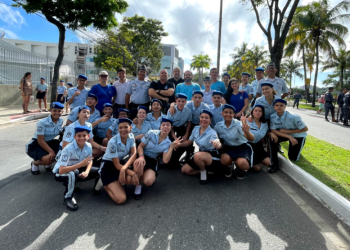 Cariacica: Alunos da rede municipal se destacam no desfile em Vitória