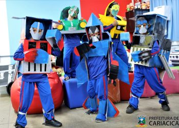 Cariacica: Alunos viram Transformers feitos de material reciclável