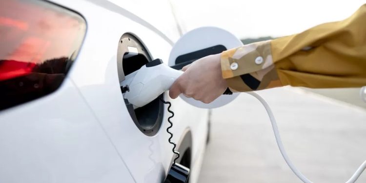 Mundo: Regras para carros elétricos podem custar bilhões às montadoras