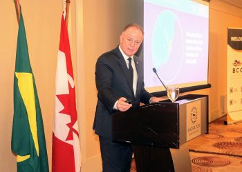 Estado: Governador apresenta potencialidades do Espírito Santo no Canadá