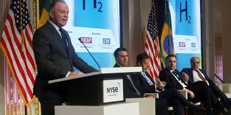 Espírito Santo: Governador defende, em Nova Iorque, engajamento de toda sociedade no combate às mudanças climáticas