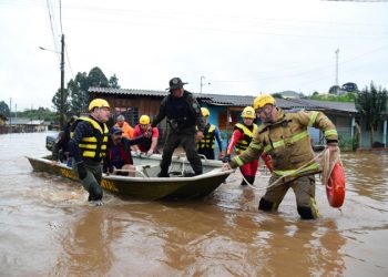 Clima: Enchentes no Rio Grande do Sul deixam 37 mortos e mais de 6 mil desabrigados