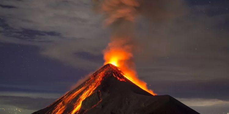 Filipinas: Fumaça de vulcão aciona alerta de poluição para a capital e províncias próximas
