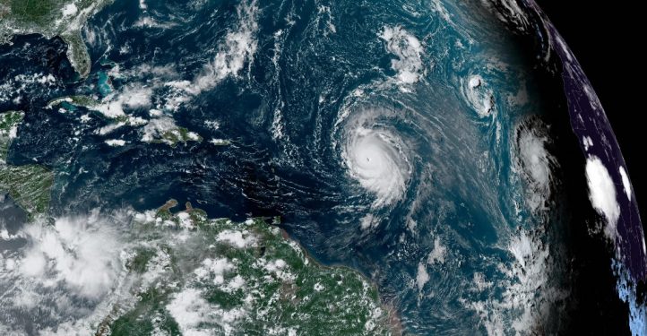 Clima: Furacão Lee sobe para categoria 5 e avança pelo Caribe