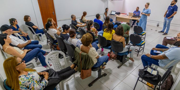 Marataízes: Prefeitura capacita profissionais do CRAS