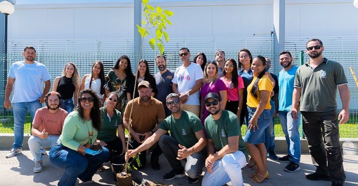 Marataízes: Plantio de mudas na UPA 24h na Semana da Árvore