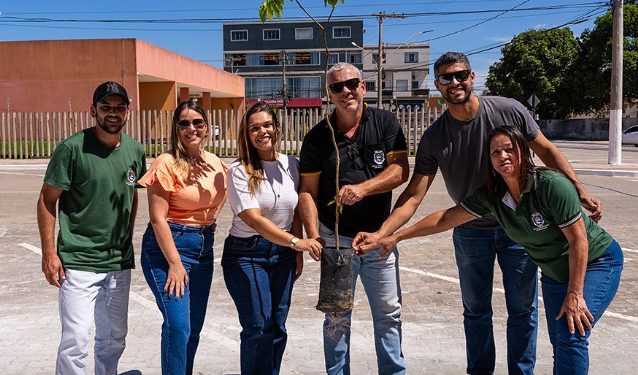 Marataízes: prefeitura inicia a Semana da Árvore com plantio de mudas