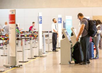 Turismo: Feriado deve movimentar mais de 3,23 milhões de pessoas nos aeroportos do país