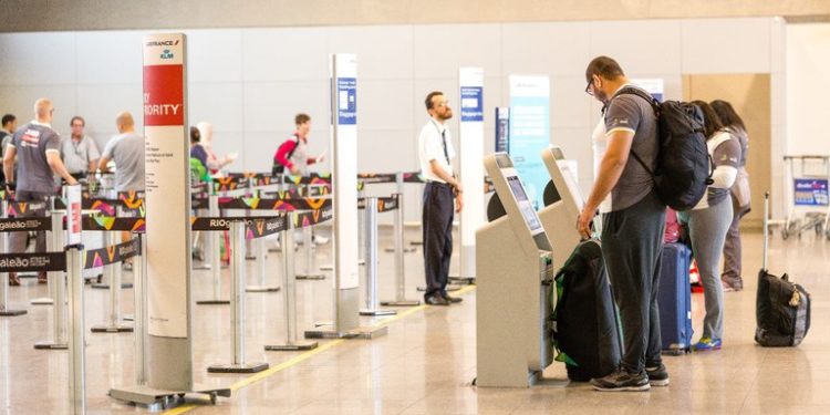 Turismo: Feriado deve movimentar mais de 3,23 milhões de pessoas nos aeroportos do país