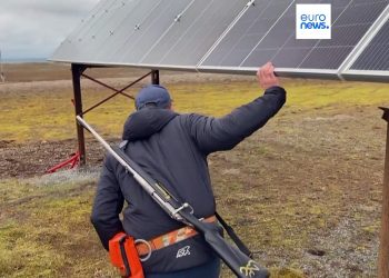 Mundo: Noruega instala painéis solares no Ártico para tornar arquipélago mais eficiente e menos poluente