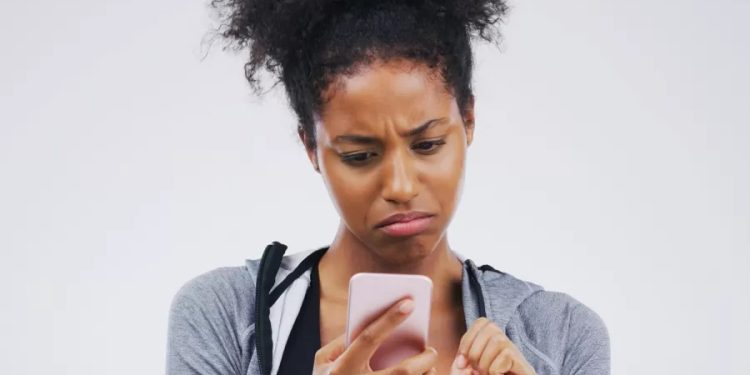 Alerta: Novo golpe financeiro começa te pagando R$ 20 no PIX