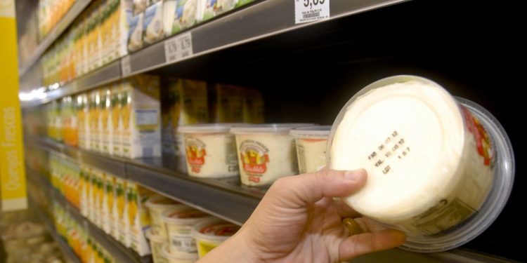 Saúde: Pandemia eleva consumo de ultraprocessados no Brasil