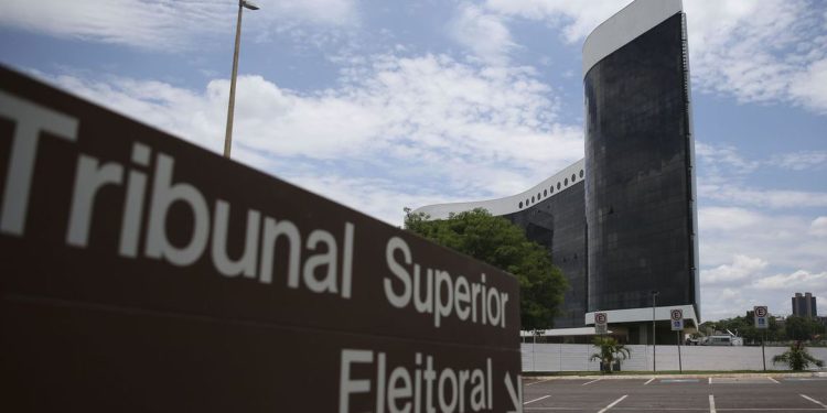 Justiça: TSE exclui Forças Armadas do grupo de fiscalização das eleições