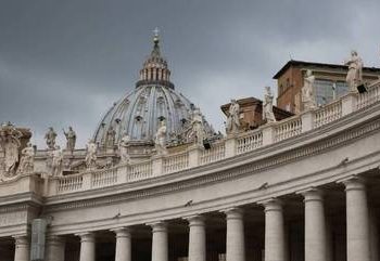 Mundo: Documento revela que Igreja Católica sabia do Holocausto e se omitiu