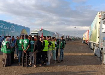 Guerra: Terceiro comboio de ajuda a Gaza entra na passagem de Rafah via Egito