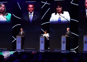 Argentina: Milei promete padrão europeu em 15 anos e Massa se desculpa pela economia