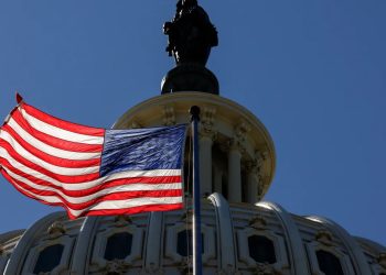 EUA: Senado aprova resolução para evitar paralisação do governo