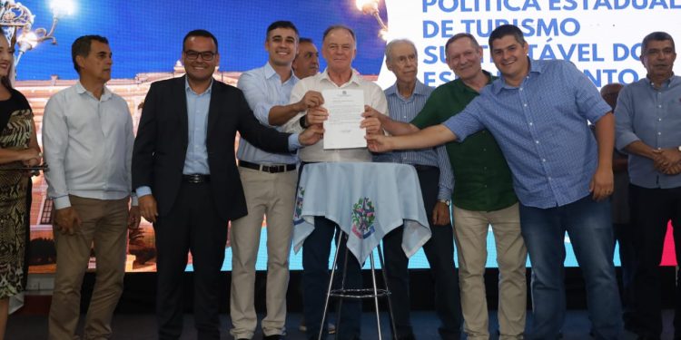 Espírito Santo: Governador entrega segunda etapa da Casa do Turismo Capixaba
