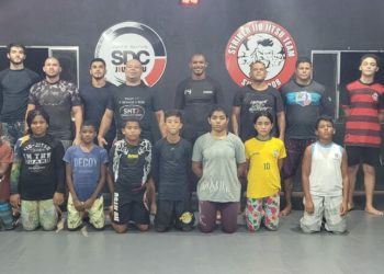 Guarapari: Projeto oferece aulas gratuitas de Luta Olímpica no Camurugi