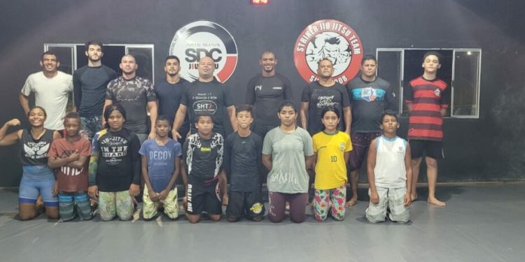 Guarapari: Projeto oferece aulas gratuitas de Luta Olímpica no Camurugi