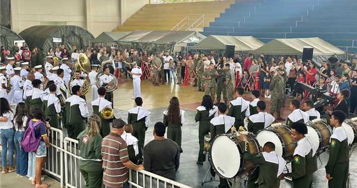 Itapemirim: Marinha traz música e emoção para a comunidade