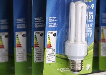 Economia: Aneel mantém bandeira tarifária verde para novembro