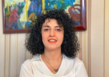 Mundo: Ativista iraniana presa recebe Nobel da Paz por luta pelos direitos das mulheres