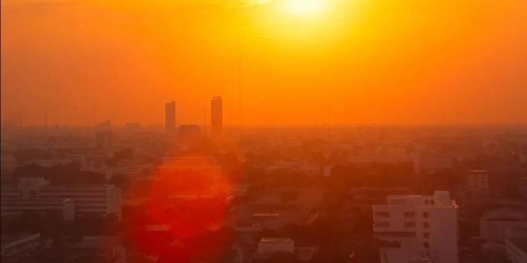 Clima: Outubro deve ter temperaturas acima da média e possível onda de calor no país