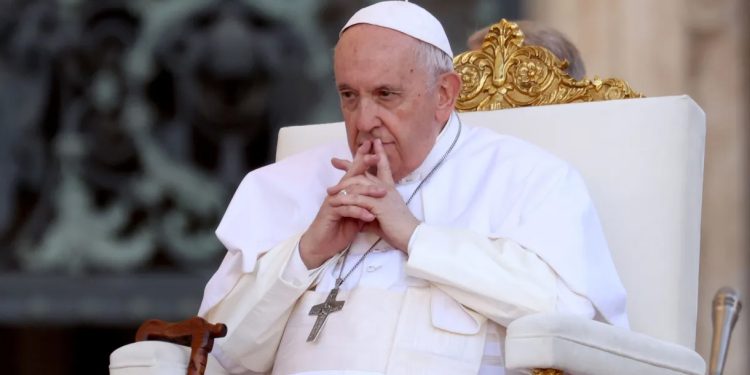 Igreja Católica: Papa Francisco sugere que casais do mesmo sexo possam ganhar a bênção