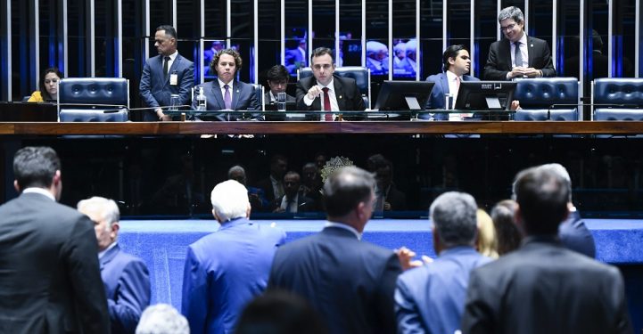 Política: Proposta que limita mandato de ministros do STF em 15 anos é protocolada no Senado