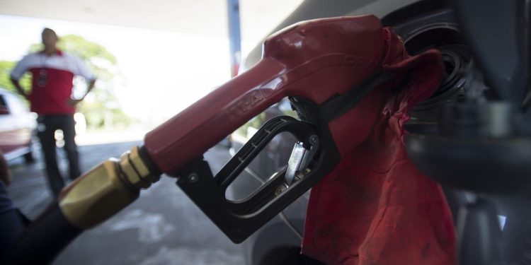 Economia: Medida Provisória perde validade e imposto sobre diesel será zerado