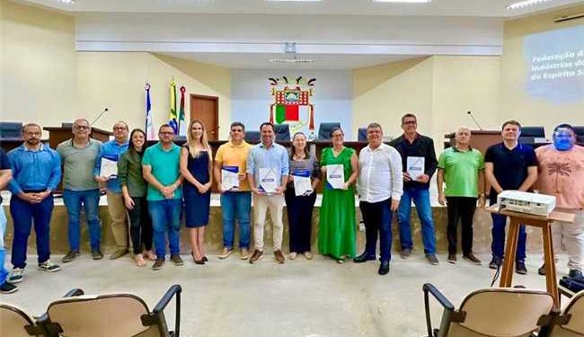 Alfredo Chaves: Município recebe documento da Findes para melhorar seu ambiente de negócios