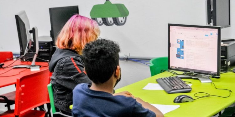 Brasil: BNDES amplia em R$ 1,1 bi o crédito para acesso à banda larga