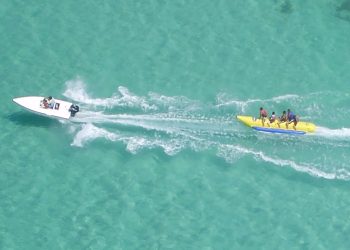 Piúma: Prefeitura lança edital de permissão de banana boat, escunas, lanchas e embarcações