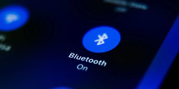 Mundo: Cientistas inventam nova tecnologia para transmitir dados que pode substituir o Blue Tooth