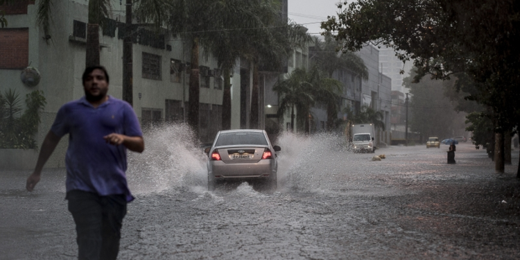 Clima: Pelo menos 2,1 milhões de pessoas ficaram sem energia em São Paulo