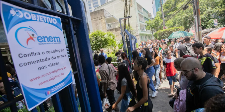 Educação: Enem 2023 tem 4.293 participantes eliminados no primeiro dia de prova