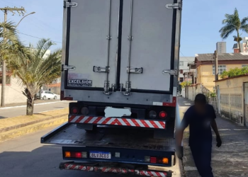 Guarapari: Suspeitos de furto de veículo e indivíduo evadido do sistema prisional são detidos pela PM