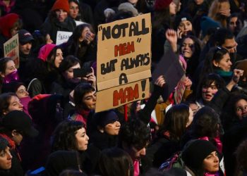 Itália: Assassinato de estudante desencadeia protestos em massa