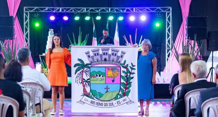 Rio Novo: Prefeitura apresenta brasão e hino na festa da cidade