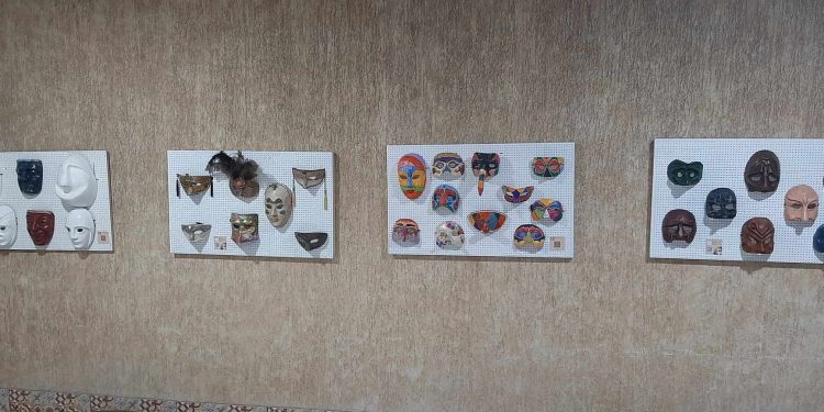 Cultura: Exposição de Máscaras Teatrais vai até domingo (3) na 7ª edição da Mostra de Teatro Cidade de Anchieta