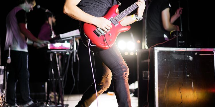 Piúma: Prefeitura abre chamamento público para participação de artistas no calendário cultural de 2024