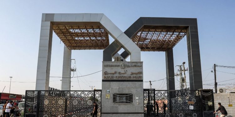 Guerra: Passagem de Rafah voltará a ser aberta nesta quinta-feira para completar a saída de estrangeiros