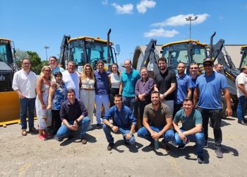 Espírito Santo: Governo do Estado entrega máquinas e equipamentos agrícolas para 26 municípios