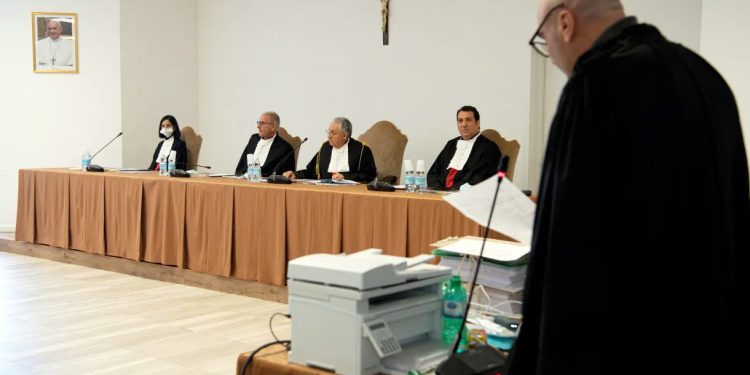 Mundo: Vereditos de grande julgamento de corrupção no Vaticano serão anunciados no sábado (16)