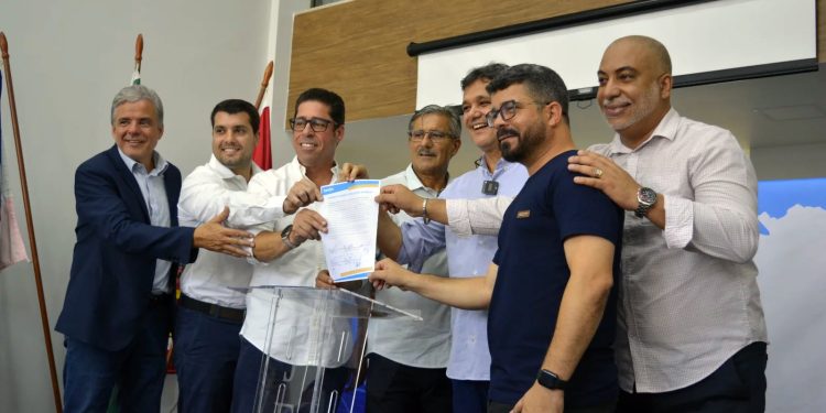 Kennedy: Prefeitura firma contrato de R$ 9,6 milhões para implantação de usina fotovoltaica através do Fundesul