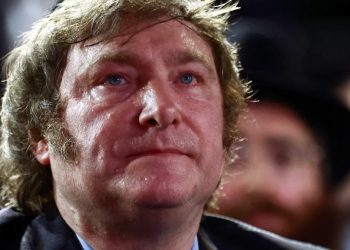 Argentina: Milei demite cerca de 5 mil funcionários públicos e anuncia que revisará benefícios sociais