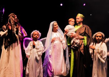 Piúma: Cantata de Natal no 3º Natal Luz de Piúma